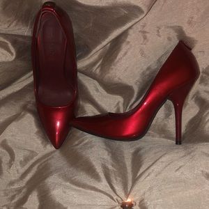 Sparkling red classic pumps 6